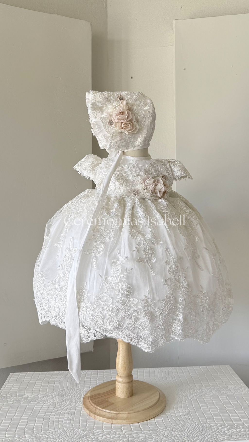 Noemi (ivory)
