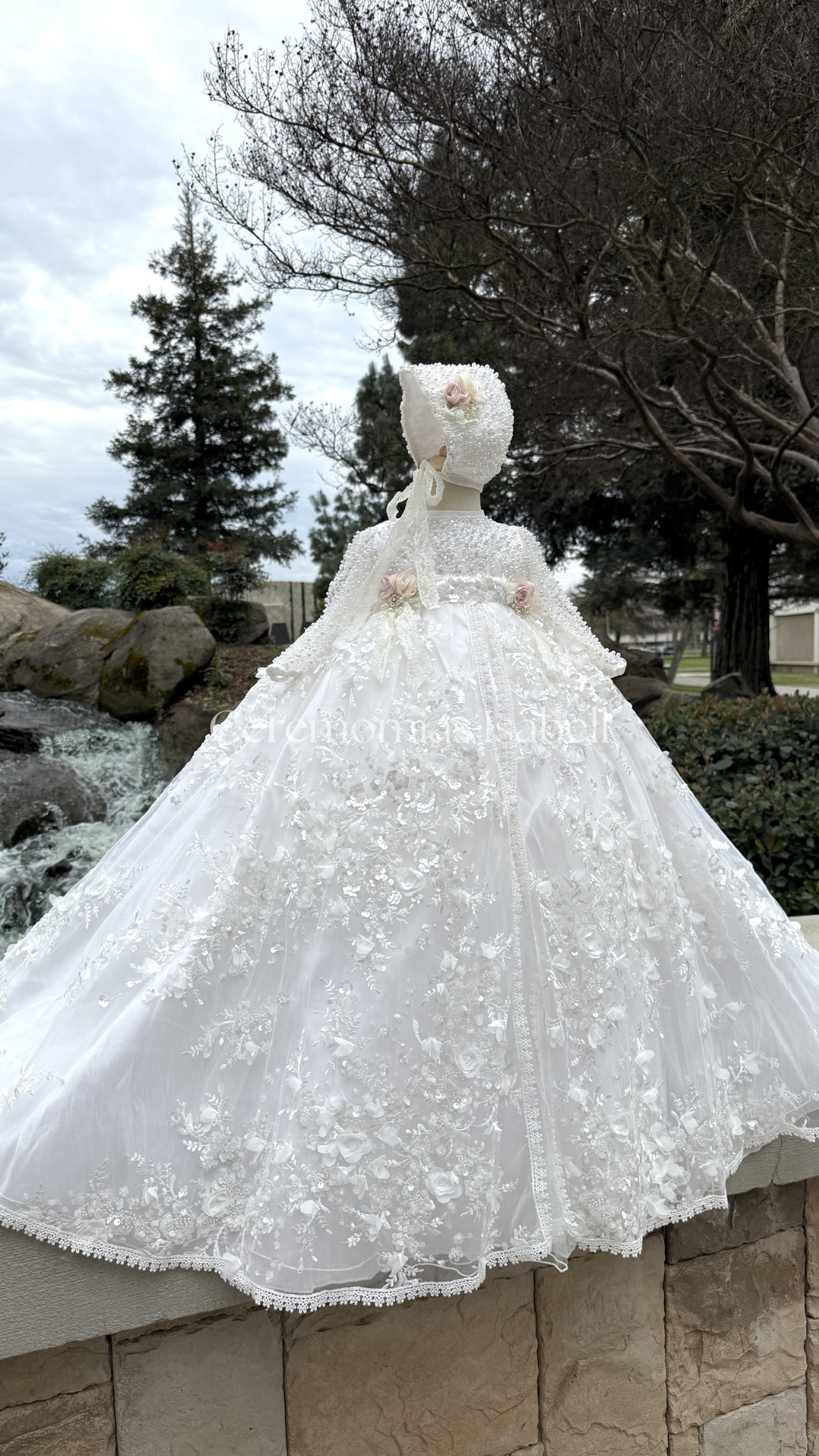 Rosalía (ivory)