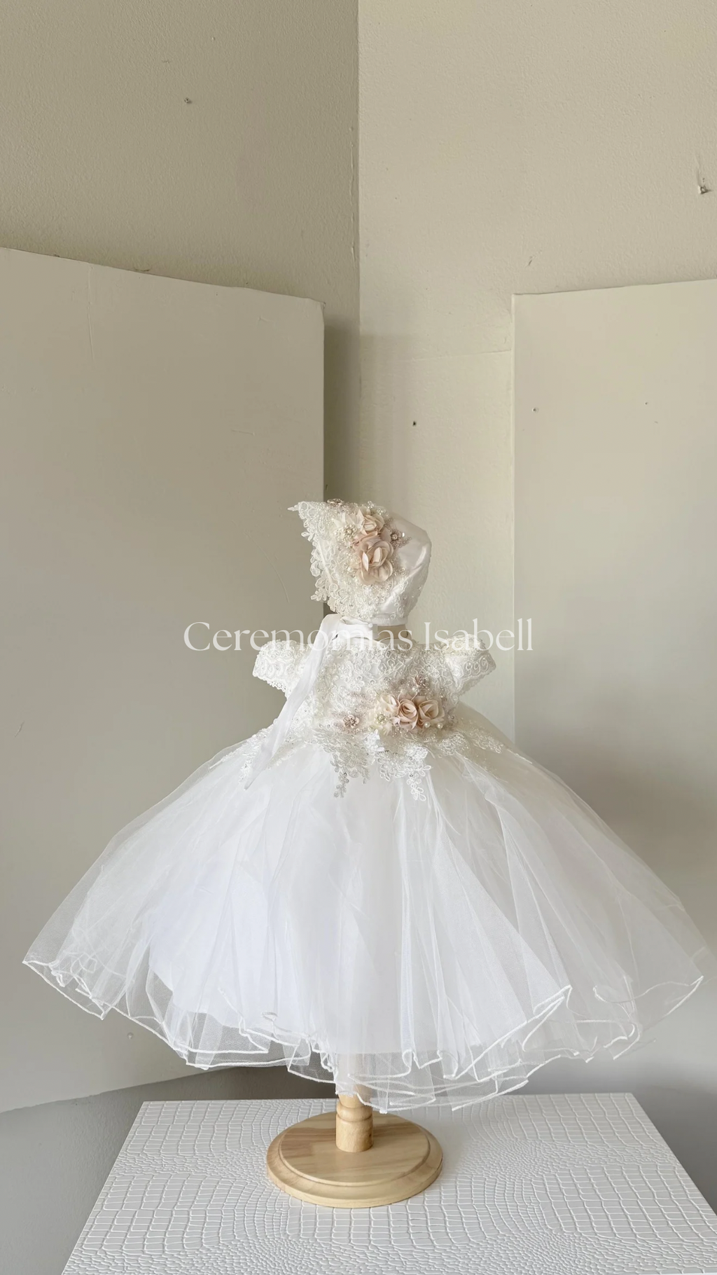 Jaqueline w/Tutu (ivory)