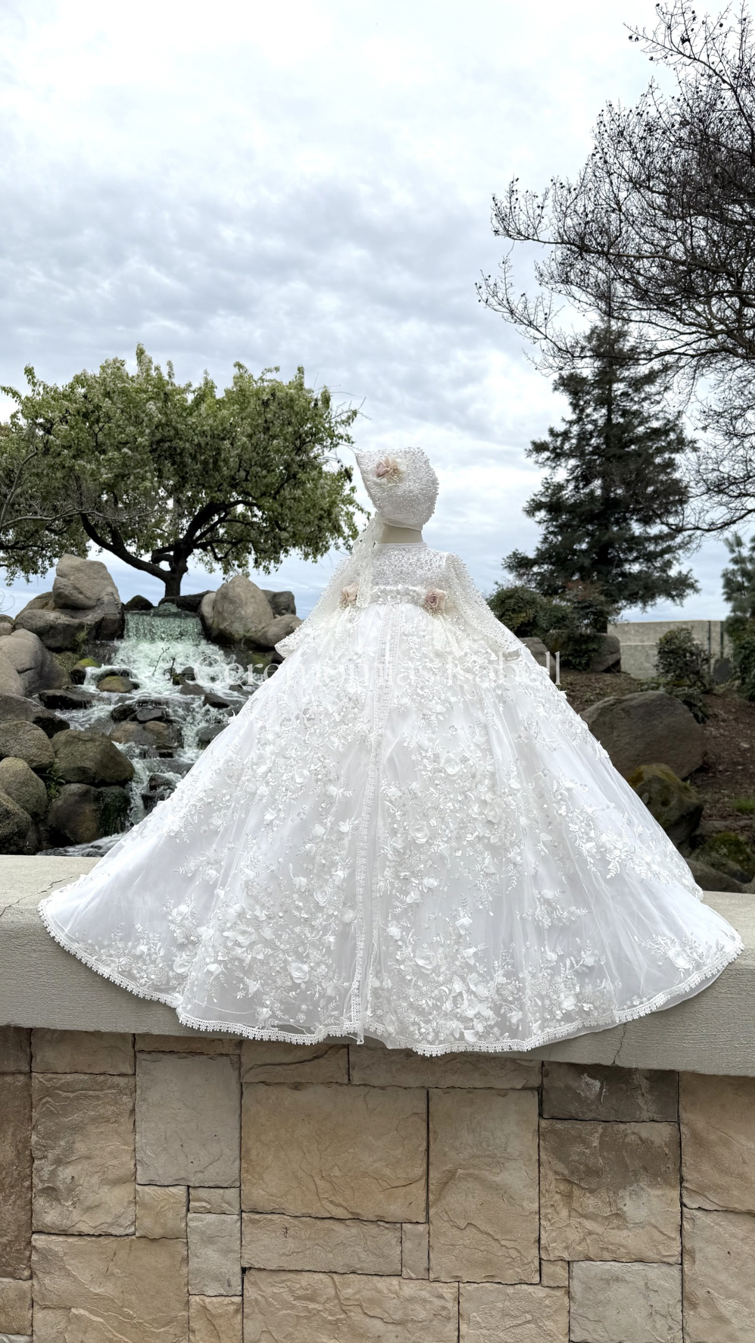 Rosalía (ivory)
