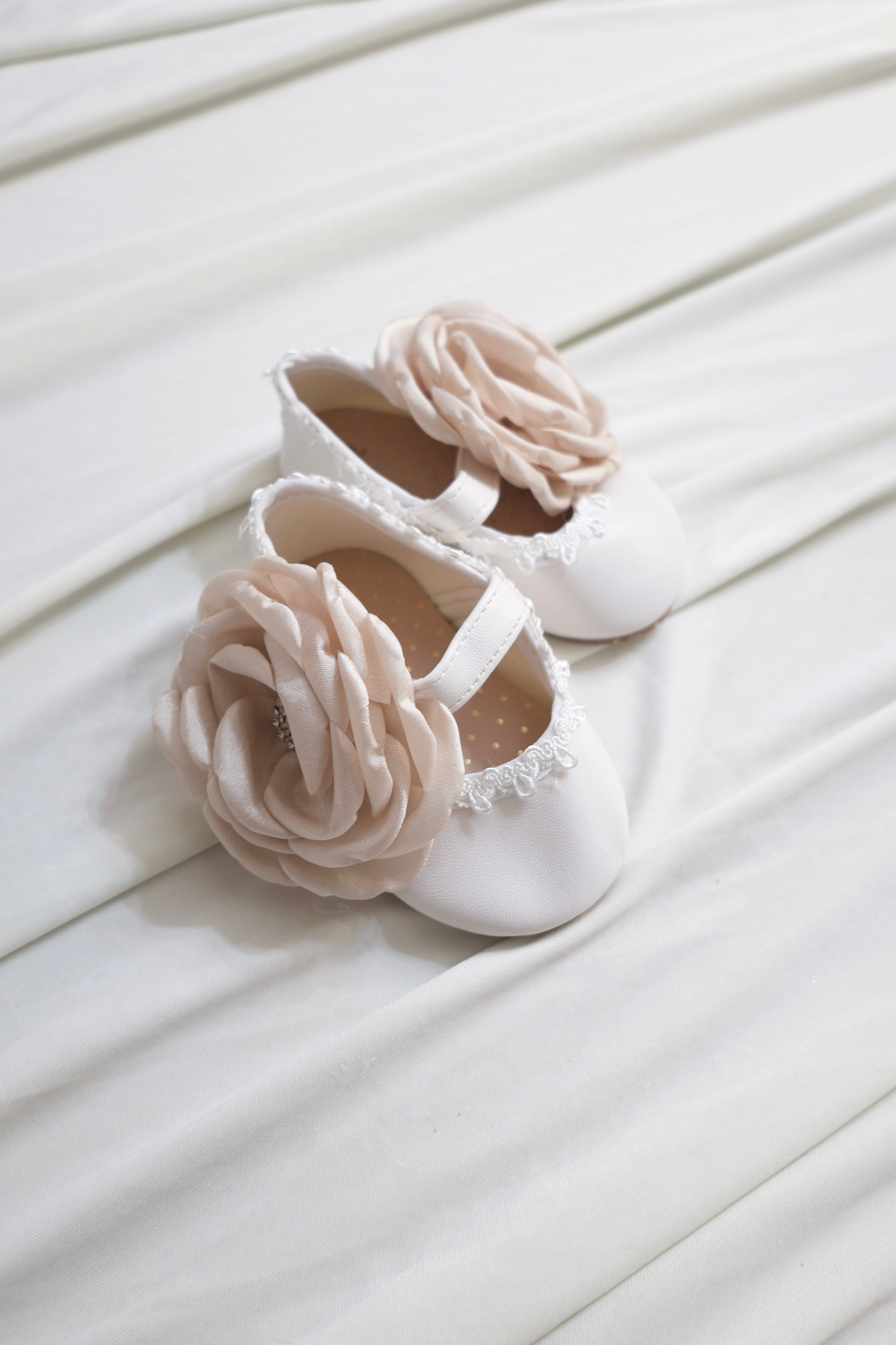 Flower white